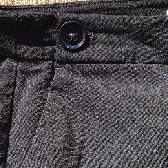 WHBM black pull on button  shorts - Picture 5 of 5